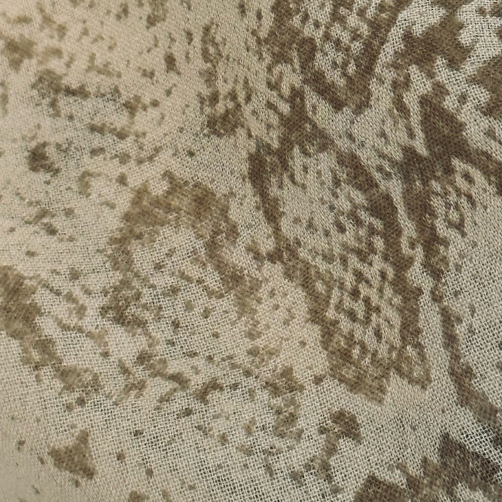 Kasper Women’s Python Scarf - Picture 2 of 6